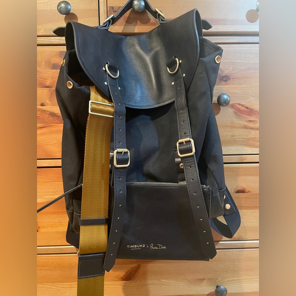 Timbuk2 x Phoebe Dahl Black adjustable backpack with removable front pouch
